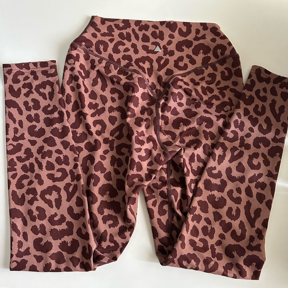 Balance Athletica Kingdom King Cheetah Dusk Leggings S
